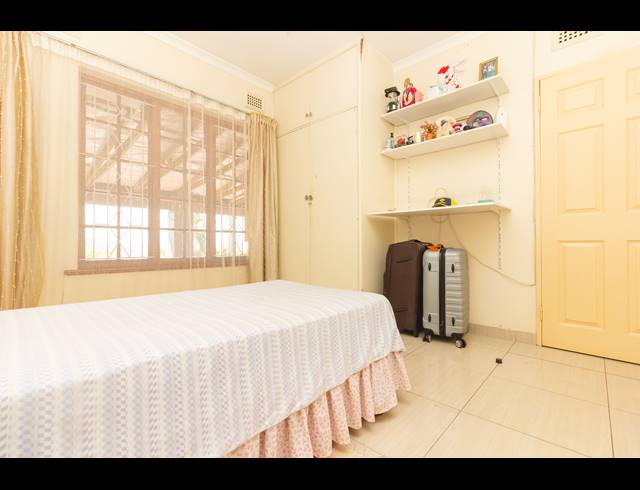 4 BEDROOM FREESTANDING FOR SALE IN MOUNT VERNON